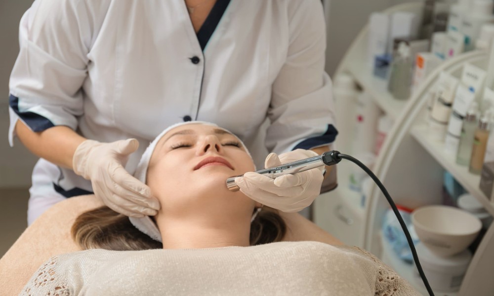 How the Right Cosmetic Treatments in Gold Coast Transform More Than Just Appearance